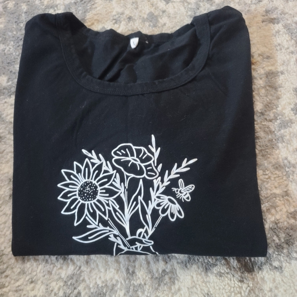 Zaful graphic short sleeve shirt size m/l womens
